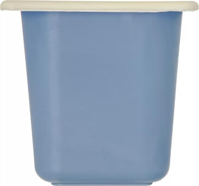 Monitor cold food temperatures with the 1.6 Quart White Blue Coldmaster CoolCheck Sixth Size Food Pan CM1104C1402. CoolCheck technology visually indicates temperature changes while refrigerant gel keeps food at or below 40°F for up to 8 hours.
