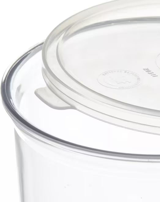 Serve condiments, sauces and sides with the 1.2 Quart Clear Classic Crock with Lid 030107. Durable SAN construction resists staining, breaking, chipping and scuffing while the included translucent snap on lid provides convenient coverage.