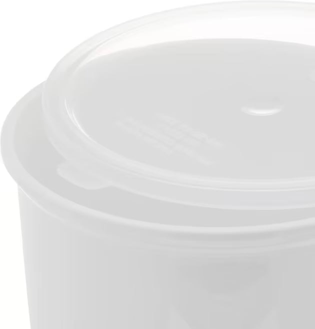 Serve condiments, sauces and sides with the 2.7 Quart White Classic Crock with Lid 030202. Durable SAN construction resists staining, breaking, chipping and scuffing while the included translucent snap on lid provides convenient coverage.