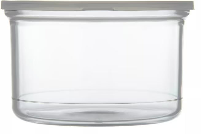 Serve condiments, sauces and sides with the 1.5 Quart Clear Classic Crock with Lid 031607. Durable SAN construction resists staining, breaking, chipping and scuffing while the clear design and included translucent snap on lid provide convenient visibility and coverage.