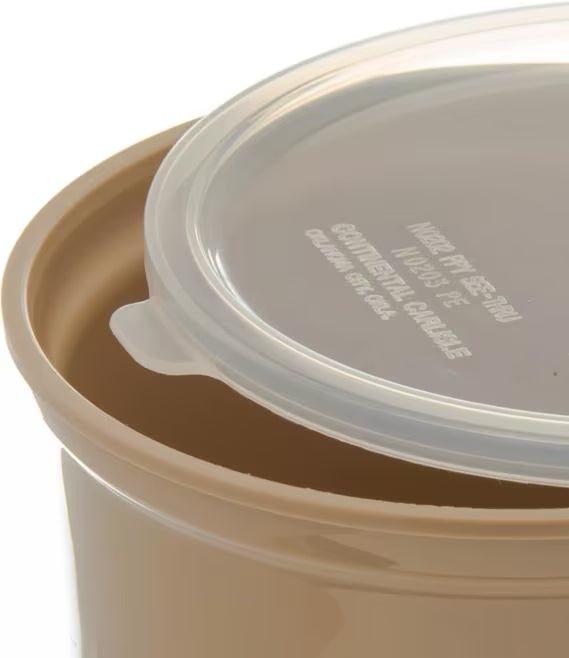 Serve condiments, sauces and sides with the 1.5 Quart Beige Classic Crock with Lid 031606. Durable SAN construction resists staining, breaking, chipping and scuffing while the included translucent snap on lid provides convenient coverage.