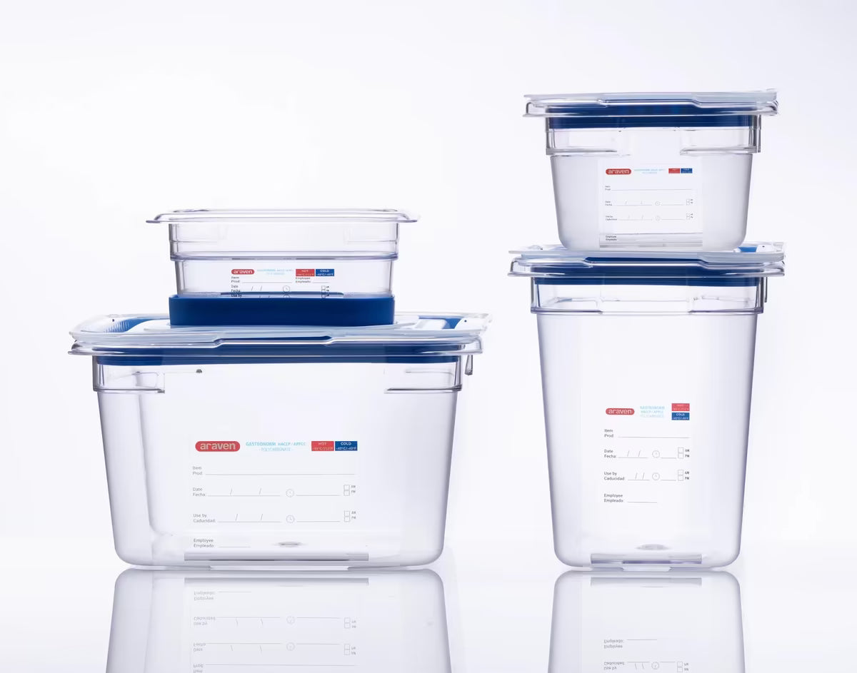 Keep food fresh with the GN 1/4 Size Clear Polypropylene Airtight Lid 09853. Features a rubber seal, spill-proof design and GastroNorm sizing for secure commercial food storage.