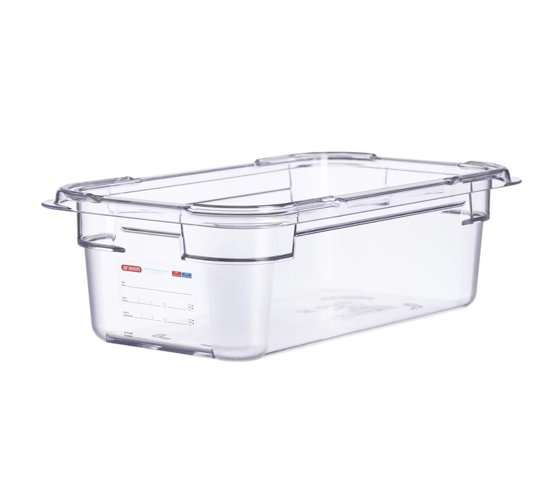 Organize food storage with the GN 1/3 Size 4 Inch Deep Clear Polycarbonate Food Pan 09840. Features an integrated traceability label, measuring scale, rounded edges and stain-resistant construction.