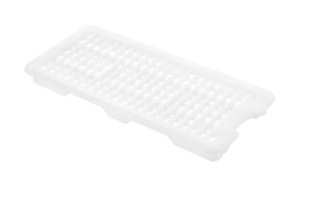 Preserve food efficiently with the GN 1/4 Size White HDPE Drain Tray 00243. Features a versatile design for meats, fruits, vegetables, and seafood, rounded edges, and ergonomic handling.