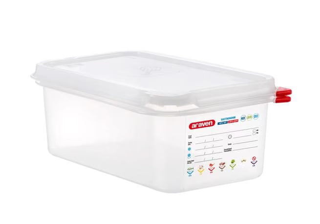 Store and preserve food efficiently with the GN 1/4 Size 4 Inch Deep 2.9 Qt Translucent Polypropylene Food Pan with Airtight Lid 03027. Features a double airtight seal, integrated label, ColorClip identification, and measurement indicators.