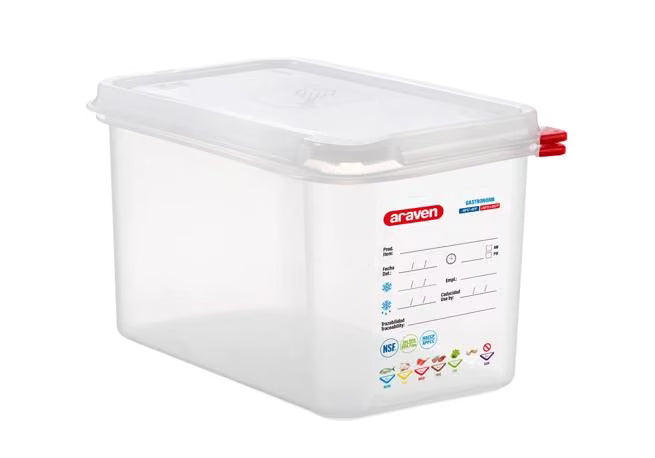 Store and preserve food efficiently with the GN 1/4 Size 6 Inch Deep 4.5 Qt Translucent Polypropylene Food Pan with Airtight Lid 03028. Features a double airtight seal, integrated label, ColorClip identification, and measurement indicators.