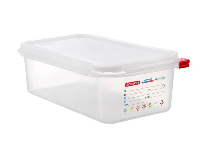 Store and preserve food efficiently with the GN 1/3 Size 4 Inch Deep 4.2 Qt Translucent Polypropylene Food Pan with Airtight Lid 03030. Features a double airtight seal, integrated label, ColorClip identification, and measurement indicators.