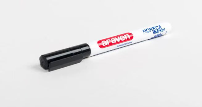 Organize food preparation and traceability with the Food Service Individual Black Marker 00393. Features water-based permanent ink, dishwasher cleaning, and reliable performance in refrigerators and freezers.