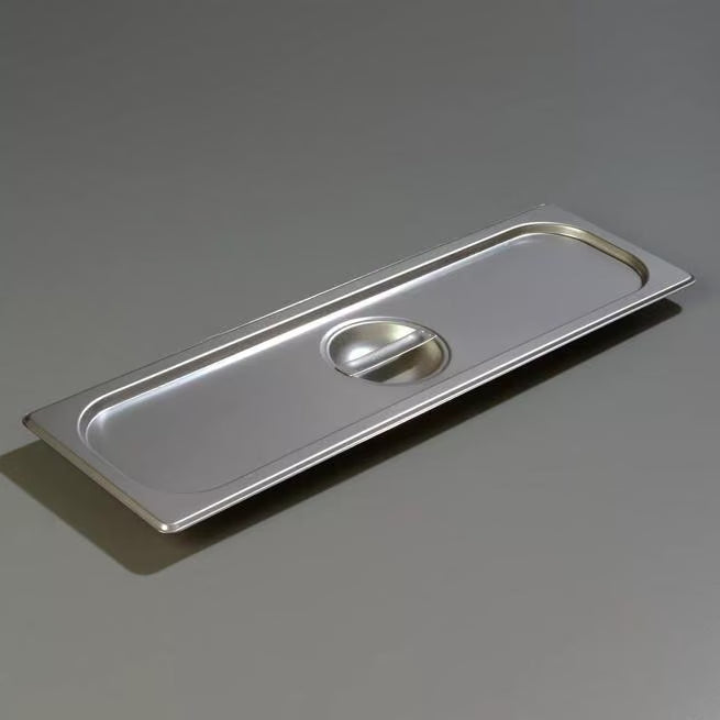Protect food with the DuraPan Light Gauge Stainless Steel Steam Table Long Hotel Pan Cover Half-Size 60700HLC. Features durable stainless steel construction and a comfortable concave handle.