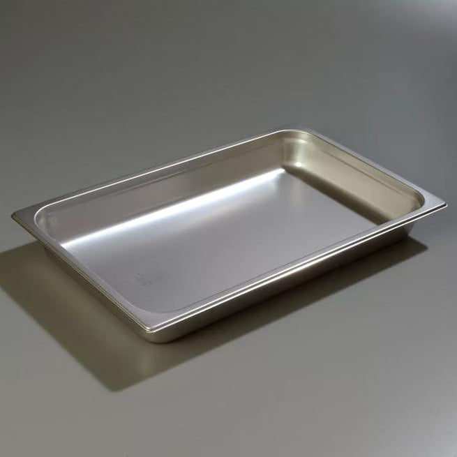 Prepare and serve food efficiently with the DuraPan Light Gauge Stainless Steel Steam Table Hotel Pan Full-Size 2.5 Inch Deep 607002. Features spoonable bottoms, freezer-to-oven versatility, and Coldmaster compatibility.