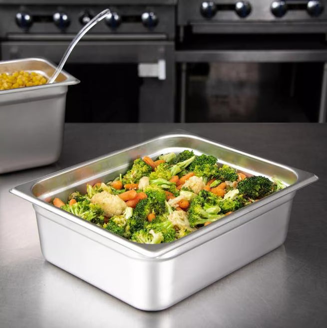 Prepare and serve food efficiently with the DuraPan Light Gauge Stainless Steel Steam Table Hotel Pan 1/2 Size 4 Inch Deep 607124. Features spoonable bottoms, freezer-to-oven versatility, and Coldmaster compatibility.