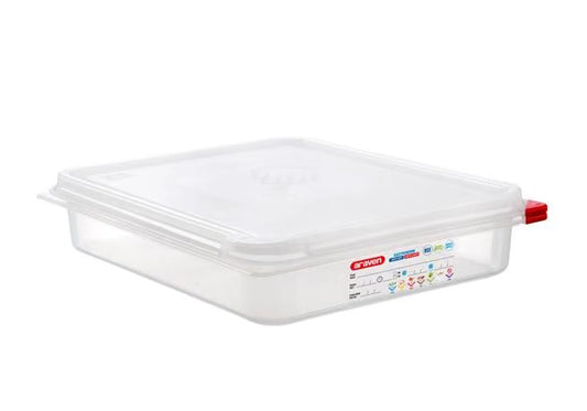 Store and preserve food efficiently with the GN 1/2 Size 2.5 Inch Deep 4.2 Qt Translucent Polypropylene Food Pan with Airtight Lid 03032. Features a double airtight seal, integrated label, ColorClip identification, and measurement indicators.