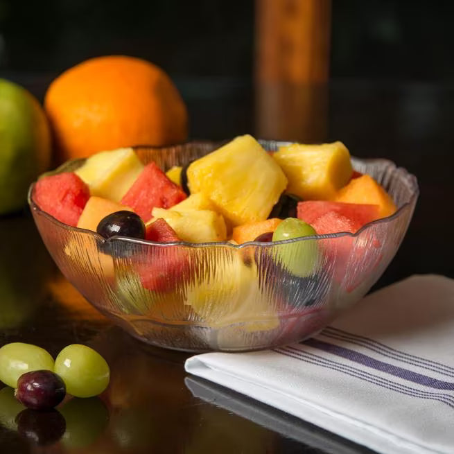 7-7/16 Inch Clear Polycarbonate Petal Mist Bowl with 1.3 qt capacity and break resistant construction. Ideal for buffets, catering, restaurants, food bars, and home entertaining.