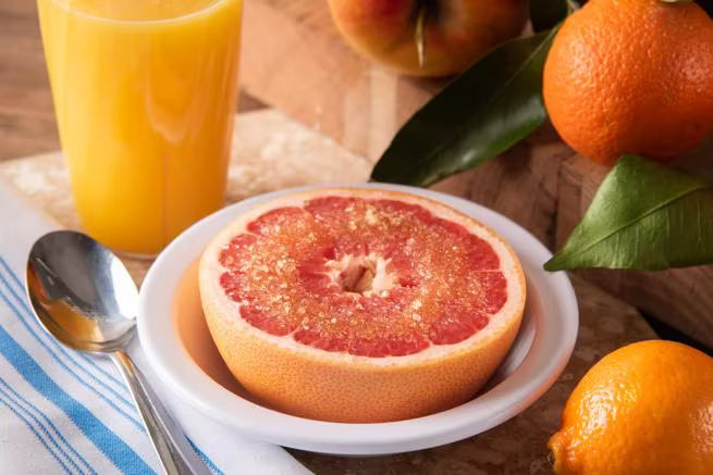 10 oz White Melamine Grapefruit Bowl with break resistant, stain resistant construction. Ideal for restaurants, cafeterias, catering, and home dining.