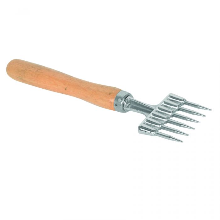 Thunder Group Ice Chipper is perfect for chipping ice chunks or breaking apart hard chocolate for baking. Designed with 6 sharp carbon steel points, this ice chipper will withstand heavy duty use while retaining its shape. Thanks to its hardwood handle, this chipper provides an ergonomic grip for excellent balance and control. A great addition to any fast-paced food service establishment, this ice chipper is rigid, sturdy, and easy to clean.