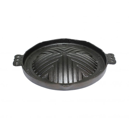 Thunder Group Heavy-duty Barbecue Plate is designed for superior performance and durability in demanding culinary settings. This round plate features a concave surface with raised ridges, ideal for grilling meats, seafood, and vegetables to perfection. Crafted from heavy-duty cast iron, it ensures exceptional heat retention and even cooking, while the ridged surface delivers bold sear marks that enhance both presentation and flavor. 