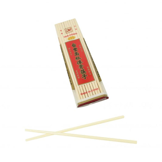 Thunder Group Melamine Chopstick 1000/Case is perfect for providing authentic Asian dining experience. Offering a classic look of bamboo but possessing the durability of melamine, these chopsticks are reusable and easy to clean. Thanks to a durable melamine, they will not crack or bend under pressure. Melamine chopsticks designed by Thunder Group are an optimal choice for any sushi bar or Asian restaurant, specializing in the most popular oriental dishes.