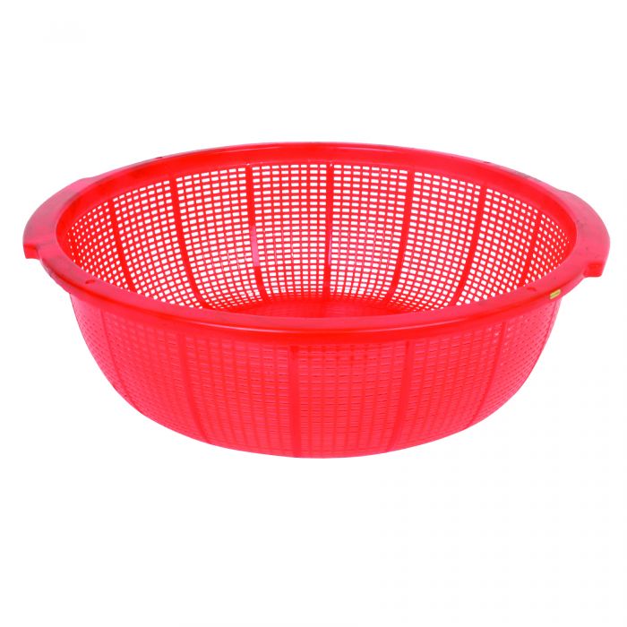 Thunder Group Round Perforated Colander with Grip Handles is a versatile addition to both home and commercial kitchens. It is ideal for straining fruits and vegetables of all types. This red round colander with handles is made of durable plastic. The item is light weight and stackable for storage. This NSF certified Thunder Group colander is easy to clean and will withstand heavy duty use.