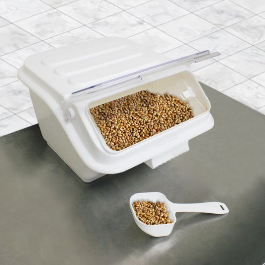 Thunder Group Shelf Ingredient Bin is an essential item for any commercial kitchen. With this ingredient bin you can store sugar, flour, rice etc. The clear one-handed lift and slide plastic cover allows you to see what is inside the bin for quick content identification. This ingredient bin with the scoop is designed to fit under standard worktables for space savings! They are stackable for easy storage to maximize your space.