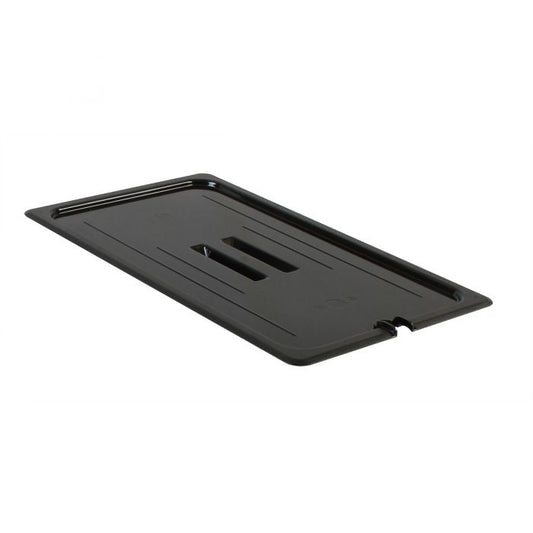 Thunder Group Slotted Cover For Full Size Food Pan is a dependable solution for commercial kitchens that prioritize durability and efficiency. Designed to fit full-size food pans, this solid cover is made from high-quality polycarbonate, offering excellent resistance to breakage and scratching. Its clear construction allows for easy visibility of contents without the need to remove the lid, helping streamline kitchen operations. A built-in handle ensures a secure grip for quick and convenient use. 