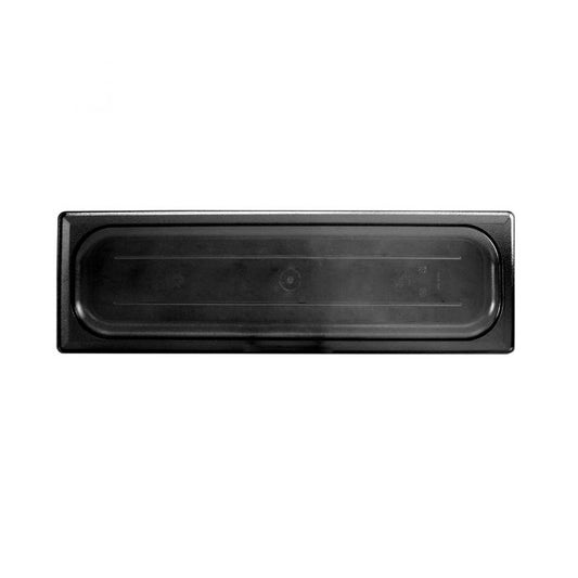 Thunder Group Solid Cover For Half Size Long Food Pan is a dependable solution for commercial kitchens that prioritize durability and efficiency. Designed to fit half-size food pans, this solid cover is made from high-quality polycarbonate, offering excellent resistance to breakage and scratching. Its clear construction allows for easy visibility of contents without the need to remove the lid, helping streamline kitchen operations. A built-in handle ensures a secure grip for quick and convenient use.