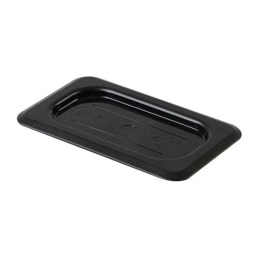 Thunder Group Solid Cover For Ninth Size Food Pan is a dependable solution for commercial kitchens that prioritize durability and efficiency. Designed to fit ninth-size food pans, this solid cover is made from high-quality polycarbonate, offering excellent resistance to breakage and scratching. Its clear construction allows for easy visibility of contents without the need to remove the lid, helping streamline kitchen operations. A built-in handle ensures a secure grip for quick and convenient use. 