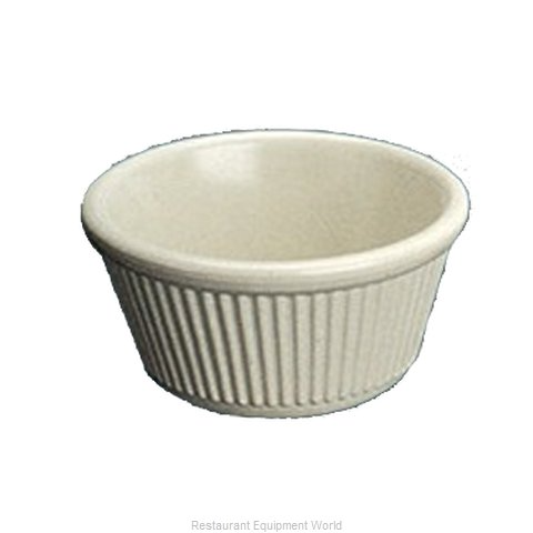 Yanco Fluted Ramekin NC-507B is just the right size for serving up sauces, dressings, condiments, or even a little snack. Its classic fluted design and soft bone white color give it a timeless look that works with any table setting.