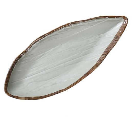 Yanco Oval Display Plate With Foot YO-2114 is a stylish and functional addition to any dining setting. Crafted from high-quality melamine, this oval plate features a sleek matte green finish that enhances the presentation of your dishes. Designed with an elevated foot, it provides a sophisticated way to showcase culinary creations, making it ideal for restaurants, cafes, and catered events. 