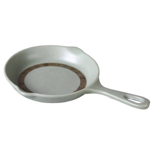 Yanco Pot Plate With Handle YO-5013 is a stylish and functional choice for serving soups, stews, and other hearty dishes. Designed with a convenient handle for easy carrying, this round plate offers a generous 21 oz. capacity, making it perfect for both home and restaurant use. Crafted from high-quality melamine, it features a sleek matte green finish that adds a touch of elegance to any table setting. Lightweight yet durable, this plate is also dishwasher safe for effortless cleanup.