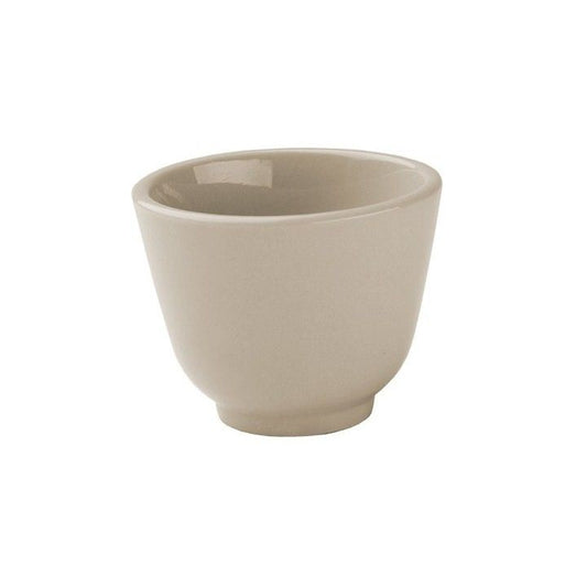 Yanco Tea Cup RE-45 is an elegant and durable choice for traditional tea service. With a 4.5-ounce capacity and a compact 3-inch size, this cup is ideal for serving tea, espresso, and other hot beverages in restaurants, cafés, and hotels. Made from high-quality porcelain, it withstands frequent use while maintaining its classic American white finish. Its timeless design seamlessly fits into any table setting, offering both practicality and style.