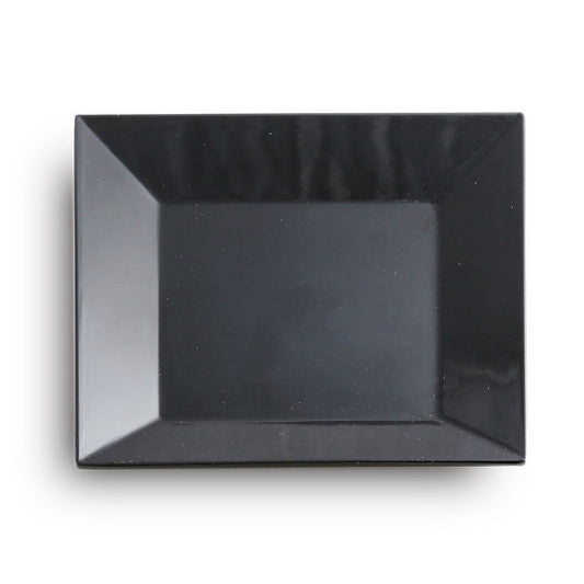 Yanco Deep Square Plate RM-306BK is a stylish and durable addition to any dining setting. With a 14 oz. capacity and measuring 6 x 1.75 inches, this plate is perfect for serving salads, appetizers, side dishes, or hot meals. Crafted from high-quality melamine, it offers the sophisticated appearance of ceramic while being break-resistant and long-lasting. The deep black finish of the Rome Black collection enhances food presentation, making it an ideal choice for restaurants, cafes, and catering services. 