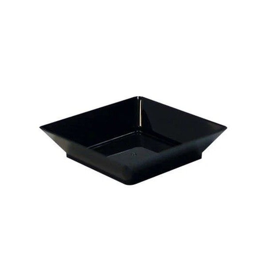 Yanco Deep Square Plate RM-307BK combines modern elegance with durability, making it a perfect addition to any food-service establishment. With a 22 oz. capacity and dimensions of 7 x 2 inches, this plate is ideal for serving salads, side dishes, appetizers, and hot meals. Crafted from high-quality melamine, it mimics the look of ceramic while offering superior break resistance for long-lasting use. 