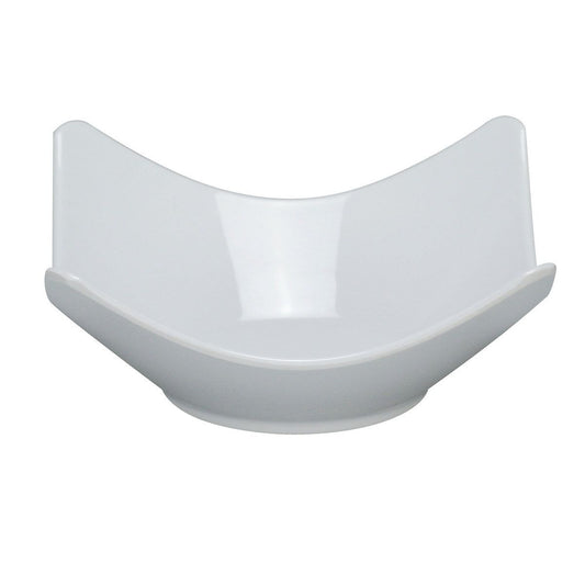 Yanco Salad Bowl RM-507 is a durable and stylish serving solution, ideal for restaurants, catering services, and home use. Made from high-quality melamine, this 16 oz square bowl mimics the look of ceramic while offering lightweight durability and shatter resistance. Designed as part of the Rome collection, its sleek white finish enhances any table setting, making it perfect for serving soups, guacamole, rice, and appetizers.