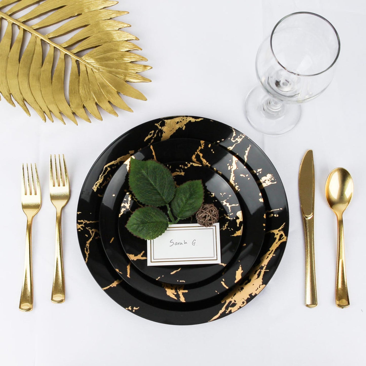 Plastic Party Plates Household Supplies Disposable Plastic Plates Bbq plates fancy disposable plates heavy duty plates classic elegant sturdy plates reusable wedding dinner salad dessert plates catering high quality birthday anniversary plating
