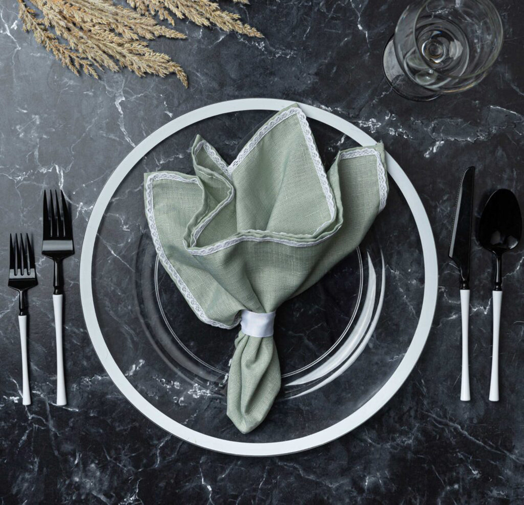 Plastic Party Charger Plates Household Supplies Disposable Plastic Charger Plates Bbq plates fancy disposable charger plates heavy duty Charger plates classic elegant sturdy Charger plates reusable wedding dinner salad dessert Charger plates catering high quality birthday anniversary charger plating