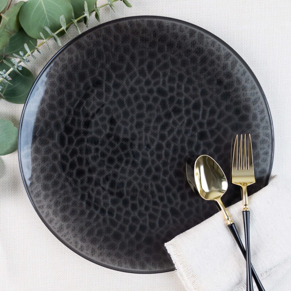Plastic Party Charger Plates Household Supplies Disposable Plastic Charger Plates Bbq plates fancy disposable charger plates heavy duty Charger plates classic elegant sturdy Charger plates reusable wedding dinner salad dessert Charger plates catering high quality birthday anniversary charger plating