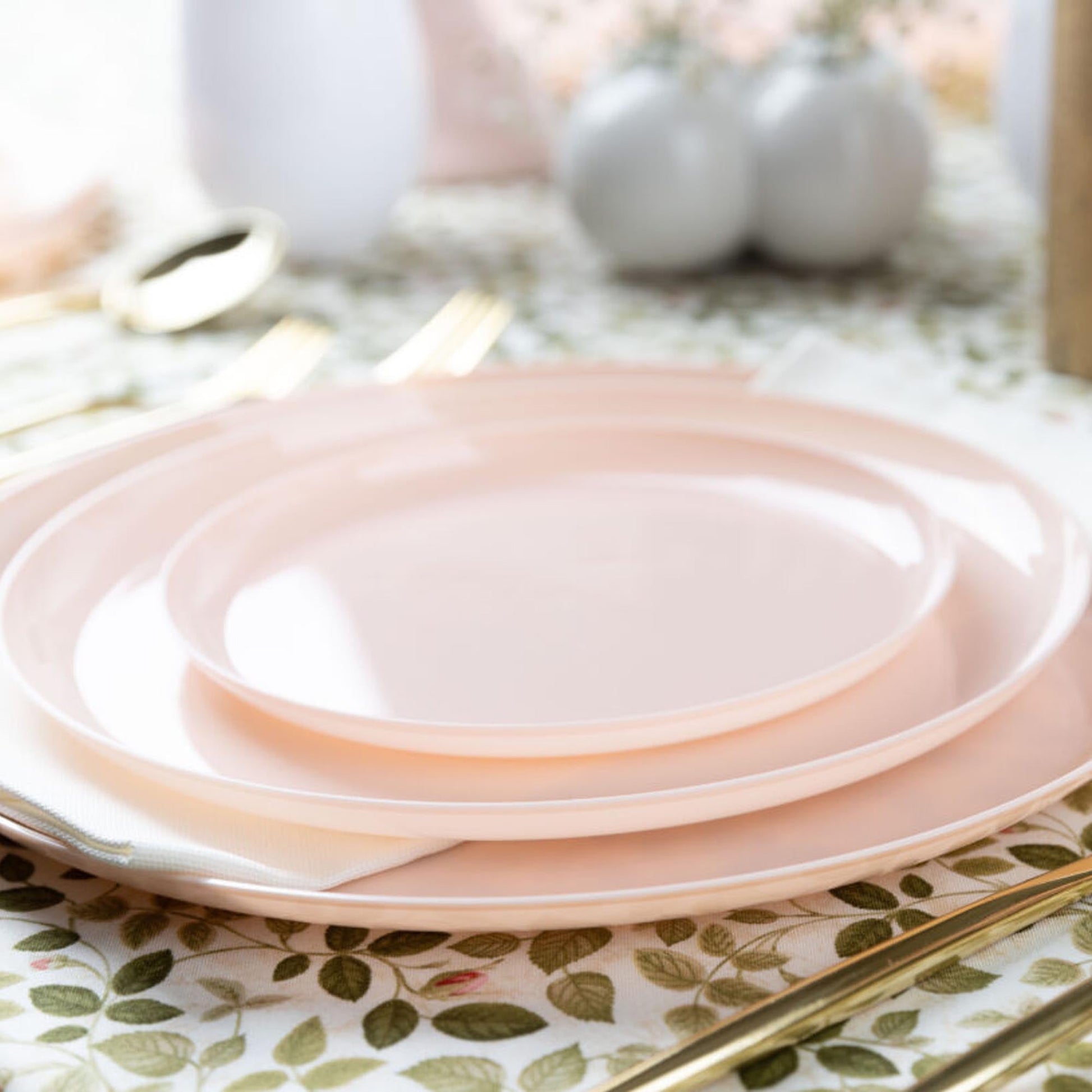 Plastic Party Plates Household Supplies Disposable Plastic Plates Bbq plates fancy disposable plates heavy duty plates classic elegant sturdy plates reusable wedding dinner salad dessert plates catering high quality birthday anniversary plating