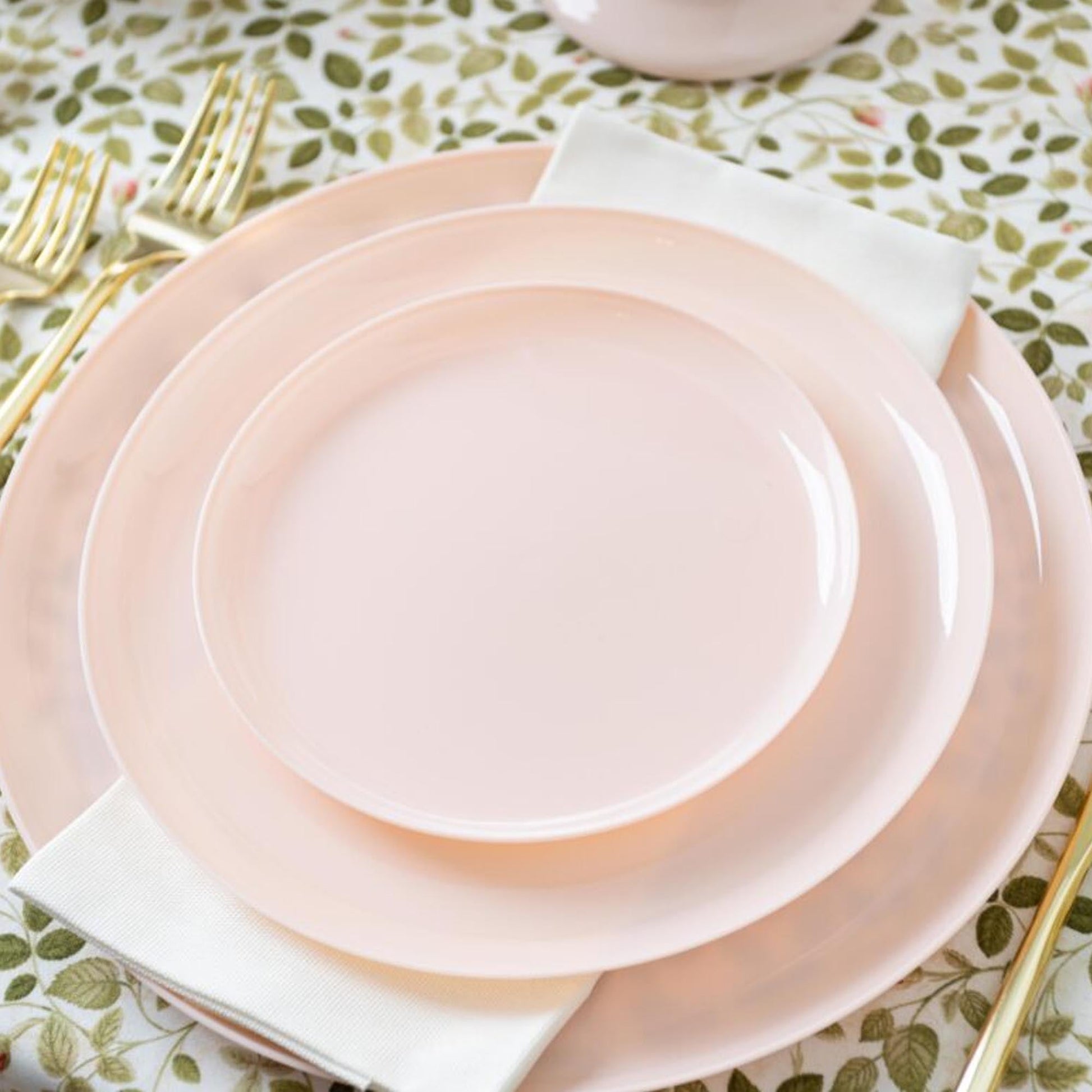 Plastic Party Plates Household Supplies Disposable Plastic Plates Bbq plates fancy disposable plates heavy duty plates classic elegant sturdy plates reusable wedding dinner salad dessert plates catering high quality birthday anniversary plating