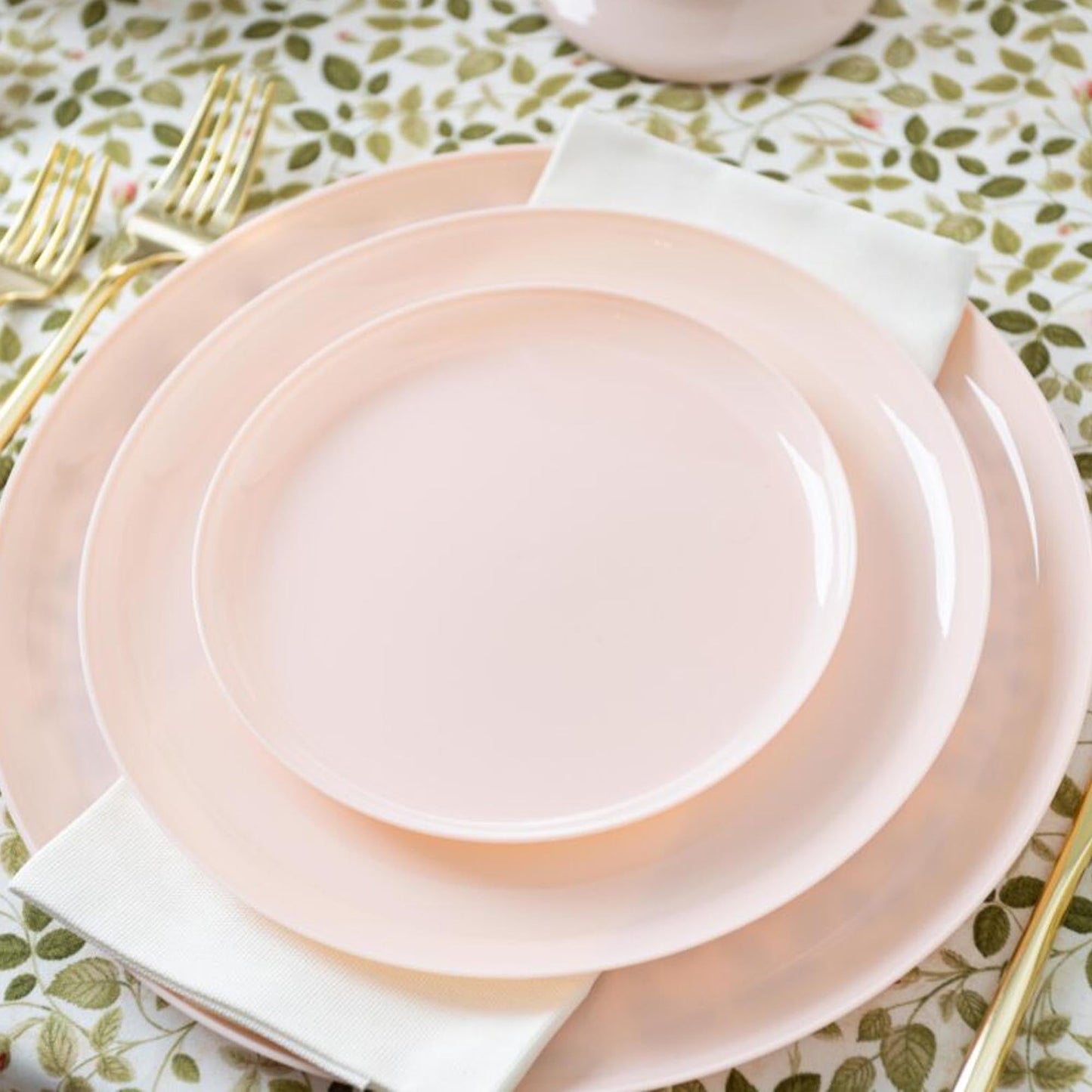 Plastic Tableware Pink Plates Edge Collection Dinner Party Set