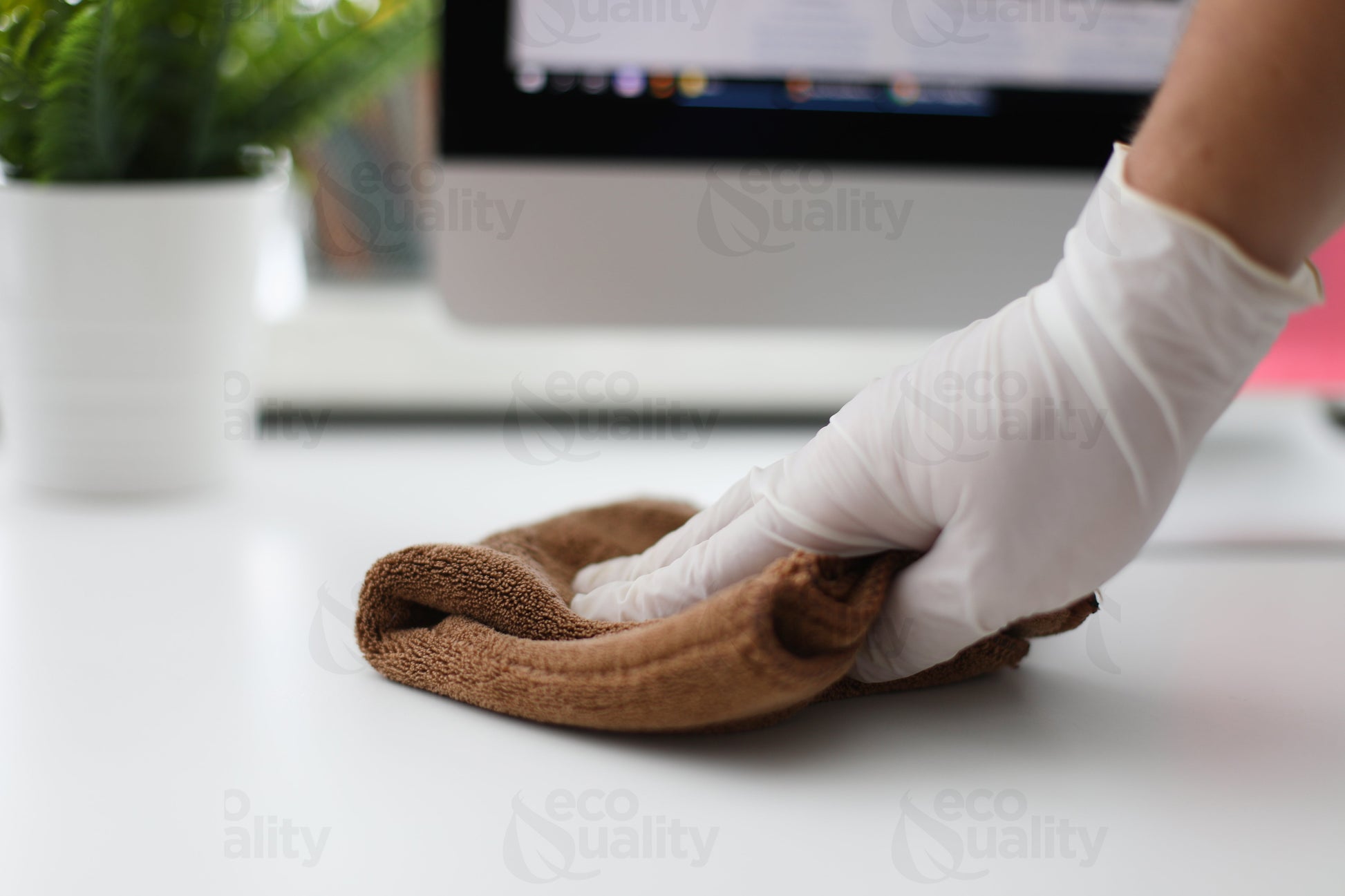 Restaurant Hotel Commercial Wholesale Gloves  White Clear Gloves  stretchable durability and puncture resistance  Plastic Gloves  Latex Powder Free Gloves  Gloves  Food Service Restaurant Kitchen Cleaning Janitorial Gloves  Food Grade Gloves  Food Gloves  Disposable Plastic Gloves  Disposable Gloves  5 mil White Clear Small