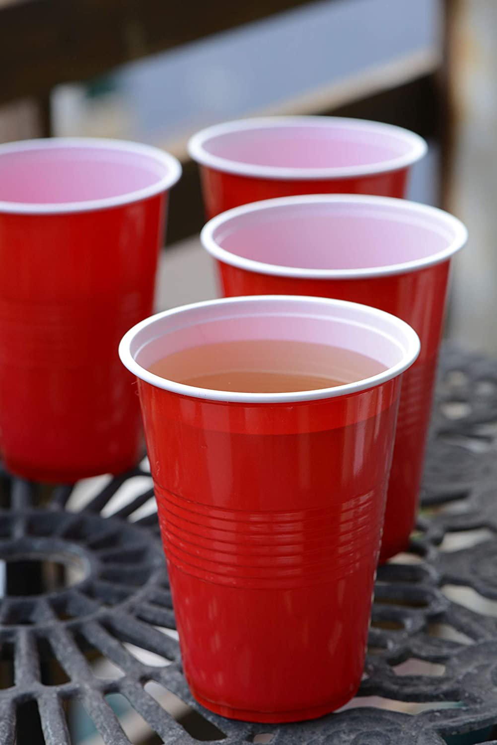 16 Oz Red Plastic Cups - Red Disposable Plastic Party Cups Crack Resistant - Disposable Bulk Party Cups, Birthday Cups - Great for Beer Pong