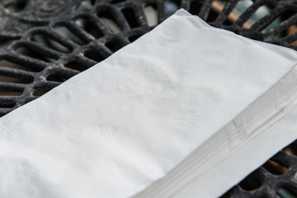 bar  affordable bulk economical commercial wholesale  Kitchen Supplies  napkin dispenser refill  250per pack  White Napkins  Strong Sturdy  Paper Napkins  household diner restaurant food truck fast food  heavy duty dinner  embossed  2 Ply
