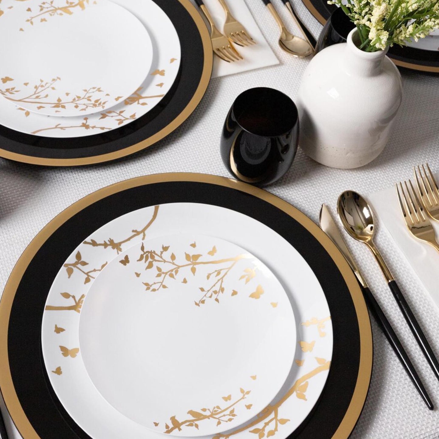 10" Disposable Fancy White Plastic Dinner Plates Gold Spring Collection