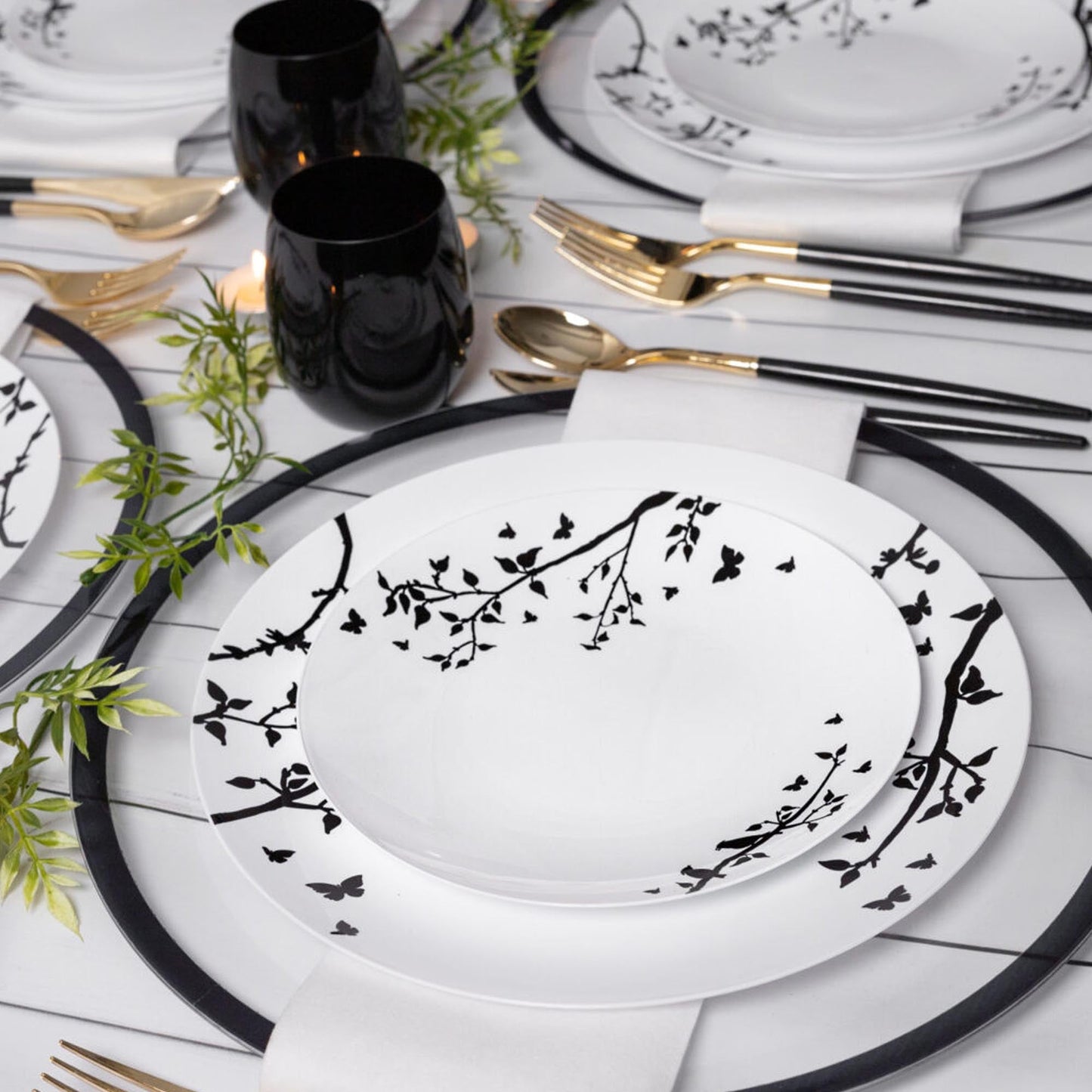 10" Disposable Fancy White Plastic Dinner Plates Black Spring Collection