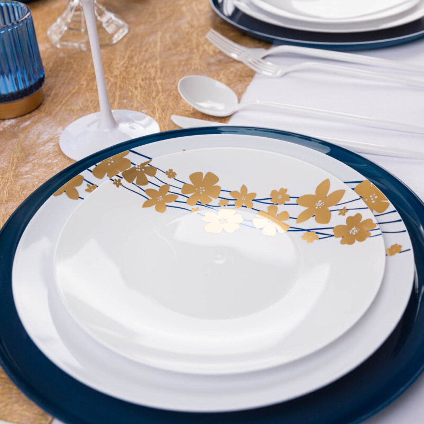 Plastic Party Plates Household Supplies Disposable Plastic Plates Bbq plates fancy disposable plates heavy duty plates classic elegant sturdy plates reusable wedding dinner salad dessert plates catering high quality birthday anniversary plating