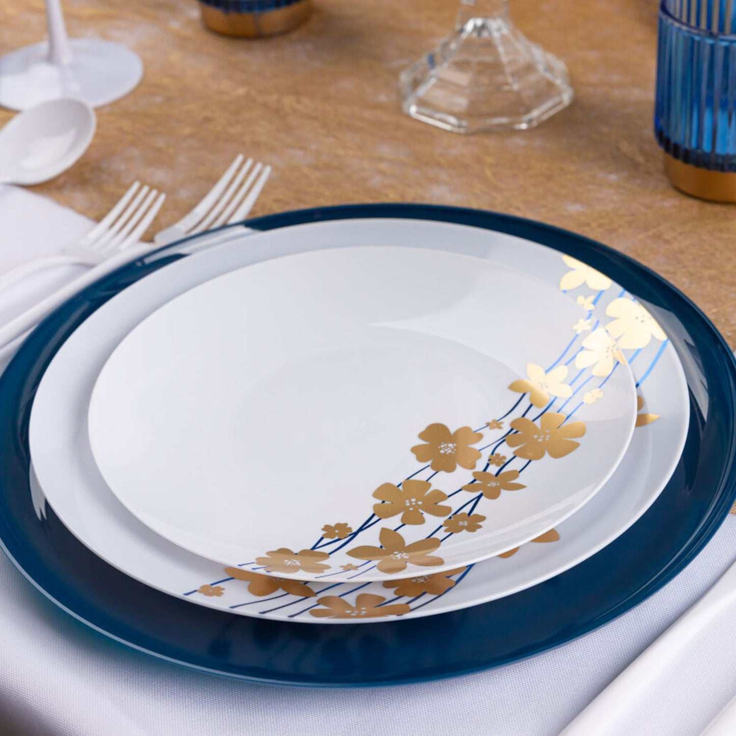 Plastic Party Plates Household Supplies Disposable Plastic Plates Bbq plates fancy disposable plates heavy duty plates classic elegant sturdy plates reusable wedding dinner salad dessert plates catering high quality birthday anniversary plating