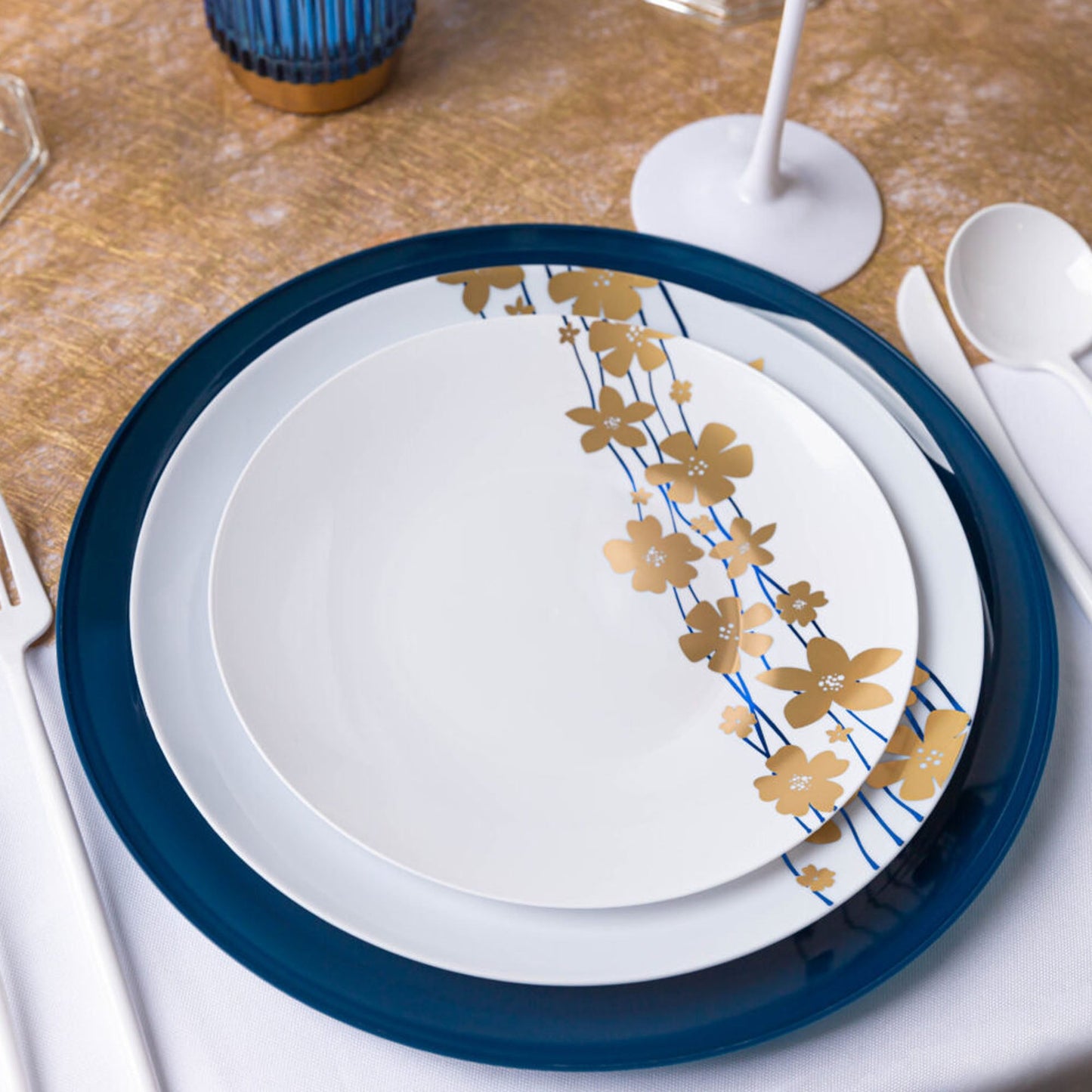 Plastic Party Plates Household Supplies Disposable Plastic Plates Bbq plates fancy disposable plates heavy duty plates classic elegant sturdy plates reusable wedding dinner salad dessert plates catering high quality birthday anniversary plating
